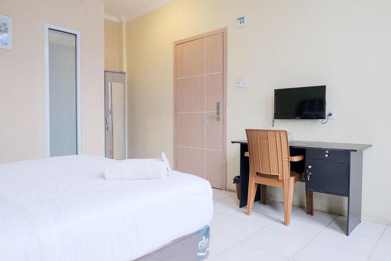 Urbanview Hotel Ta Ke Jelutung Puncak ג'מבי מראה חיצוני תמונה