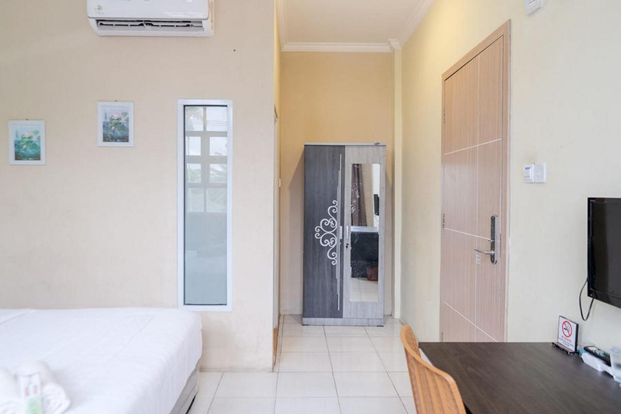Urbanview Hotel Ta Ke Jelutung Puncak ג'מבי מראה חיצוני תמונה
