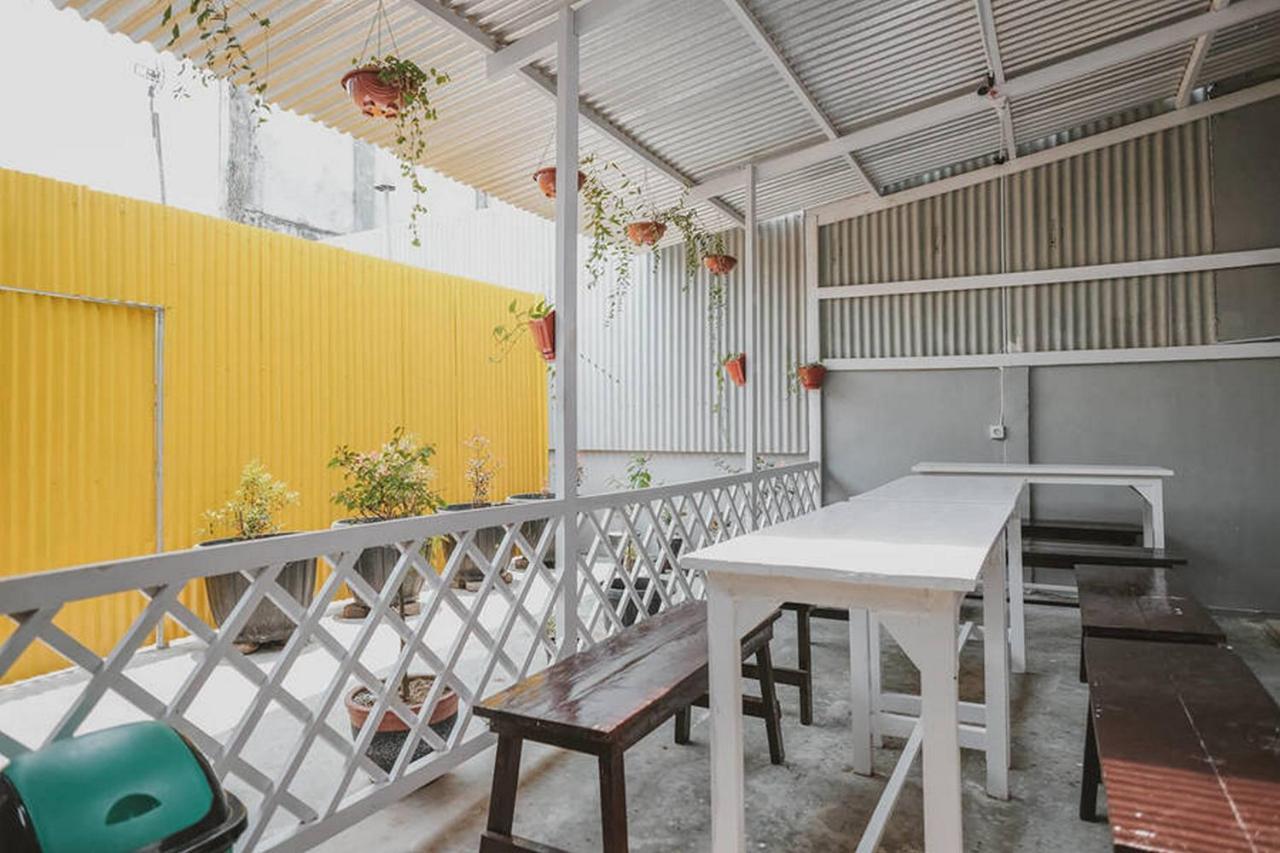 Urbanview Hotel Ta Ke Jelutung Puncak ג'מבי מראה חיצוני תמונה